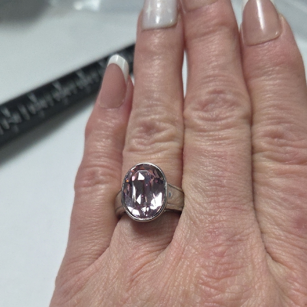 Elegant Pink CZ Gemstone Ring‎